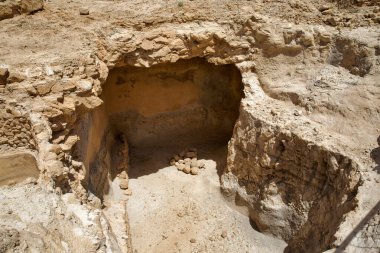 MASADA, ISRAEL - 21 Mayıs 2016: İsrail 'in güneyindeki antik İsrail çölünün Masada harabelerinde sarnıç.