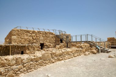 MASADA, ISRAEL - 21 Mayıs 2016: Güney İsrail 'deki antik kalenin Masada kalıntıları.