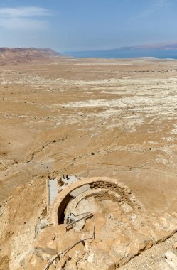 MASADA, ISRAEL - 21 Mayıs 2016: İsrail 'in güneyindeki Masada Sarayı harabelerinin havadan görünüşü.