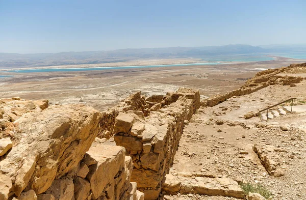 이스라엘 사막에 요새의 일부인 마사다 — 스톡 사진