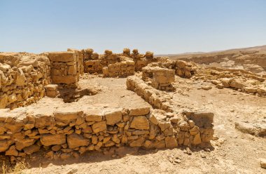 İsrail 'in güneyindeki antik kalenin Masada harabeleri..