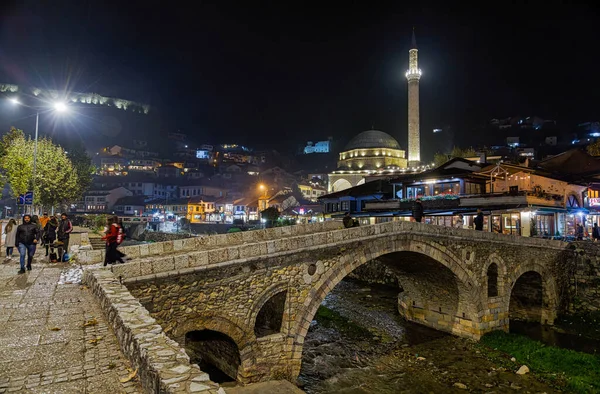 Prizren Kosovo November 2022 People Walking Old Stone Bridge Ottoman — Stock Photo, Image