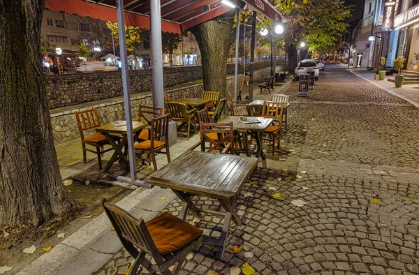 Prizren Kosowo Listopad 2022 Restauracje Puste Stoły Sygnalizują Nadejście Chłodniejszych — Zdjęcie stockowe
