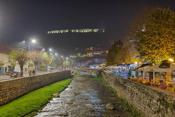 Prizren Kosovo November 2022 People Walking Old Stone Bridge River — Stock Photo, Image