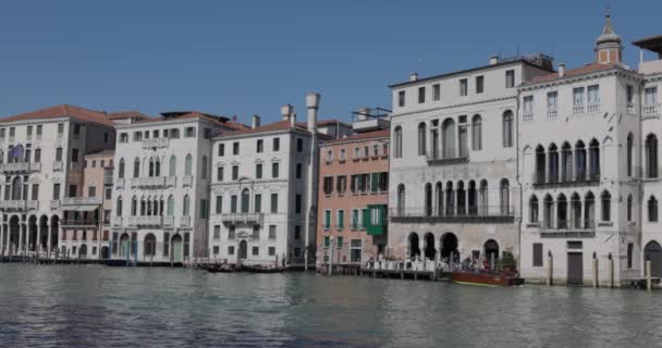 Venice Italy April 2023 Historic Buildings Facade Grand Canal Viewed — Stock Video