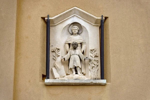 Padua Italy April 2023 Relief Saint Anthony Protecting Children Detailed — Stock Photo, Image