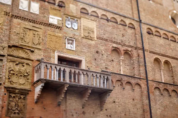 Padua Italy April 2023 Antique Balcony Overlooking Quaint Medieval Alley — Stock Photo, Image
