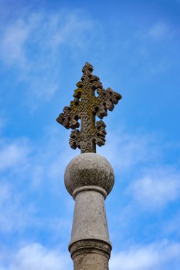 Padua İtalya 'daki bir kilisenin dış cephesini süsleyen taşla çapraz süsleme..