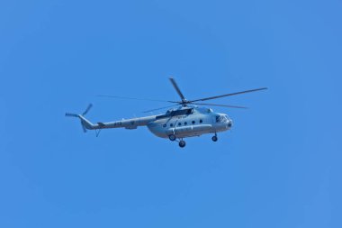 KNIN, CROATIA - 5 Ağustos 2018: Fırtına Operasyonu sırasında Mil Mi-8 helikopterinin yakın plan çekimi.