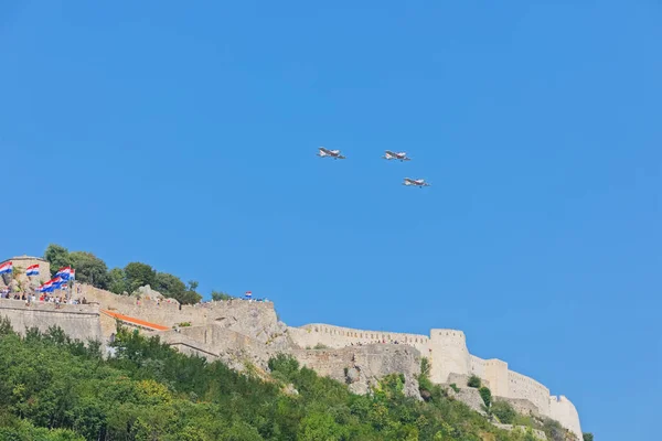 Knin Croatia Augusztus 2018 Három Repülőgép Krila Oluje Aerobic Csapat — Stock Fotó