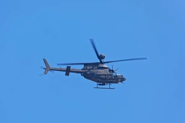 Knin Croacia Agosto 2018 58D Helicóptero Kiowa Warrior Durante Celebración —  Fotos de Stock