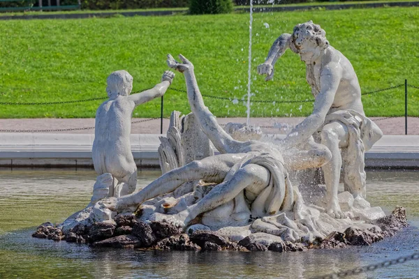 Vienna Áustria Setembro 2018 Estátuas Fonte Dos Jardins Históricos Belvedere — Fotografia de Stock