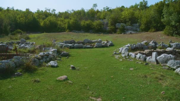 Ρωμαϊκά Πηγάδια Νερού Στην Αρχαία Τοποθεσία Rajcice Κοντά Στο Σπλιτ — Αρχείο Βίντεο
