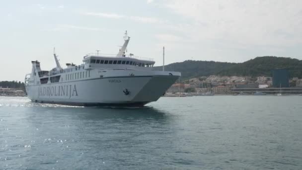 Split Croacia Junio 2020 Ferry Jadrolinija Korcula Llega Puerto Split — Vídeo de stock