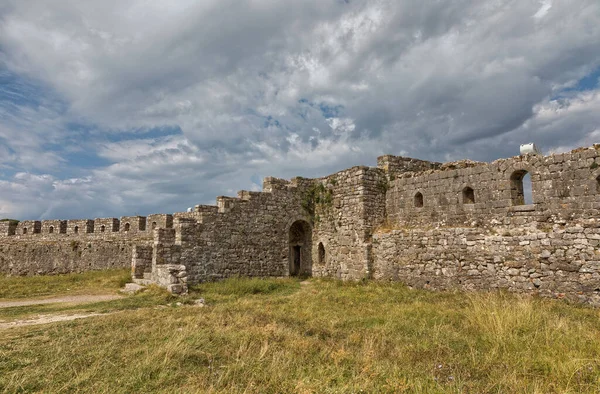 Detail Rosafa Fortress Skadar Showing Medieval Defensive Walls Grass Surroundings — Stock Photo, Image