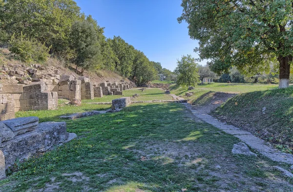 Archaeological Remnants Large Stoa Promenade Bases Ruined Doric Columns Depicting — Stock Photo, Image
