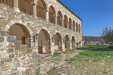 Antik İlirya 'ya bir bakış: güzel restore edilmiş bir binanın detaylı bir görüntüsü