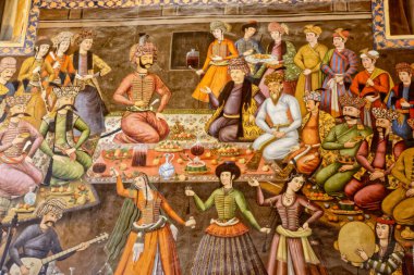 ISFAHAN, İRAN - 8 Mayıs 2015 Chehel Sotoun sarayının güzel duvar tablosu.