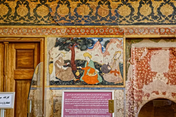 Isfahan イラン 2015年5月8日 ホテル ソトウン宮殿内部の美しい壁画 — ストック写真