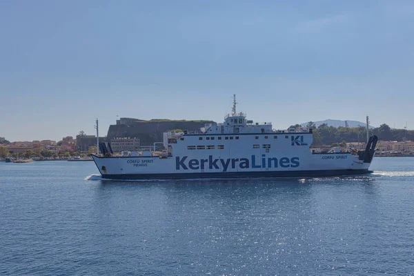Corfu Řecko Října 2022 Korfu Spirit Trajekt Provozovaný Kerkyralines Proplouvá — Stock fotografie
