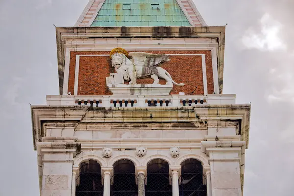 Venice Italia April 2023 Relieful Leului Decorativ Înaripat Simbolizând Veneția — Fotografie, imagine de stoc
