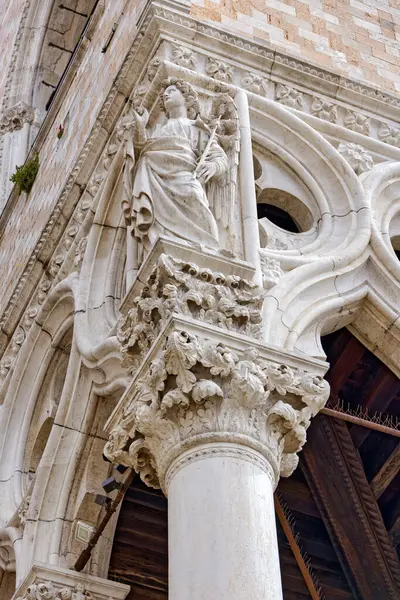 Venecia Italia Abril 2023 Elementos Decorativos Intrincados Fachada Basílica San Fotos De Stock Sin Royalties Gratis