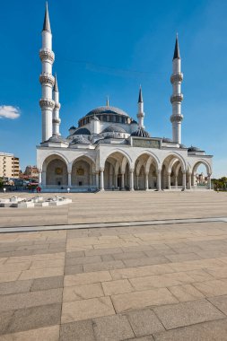 Ankara şehir merkezindeki Tarihi Melike Hatun camii. Türkiye