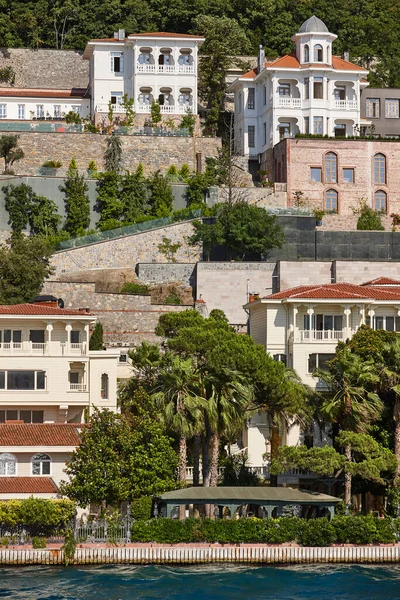 Traditionelle Häuser Ufer Des Bosporus Istanbul Türkei — Stockfoto