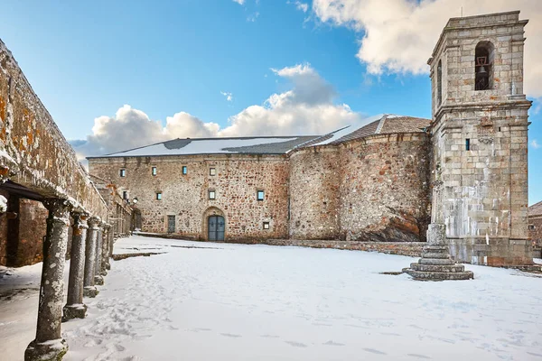 Santuario Cubierto Nieve Peña Francia Salamanca España —  Fotos de Stock
