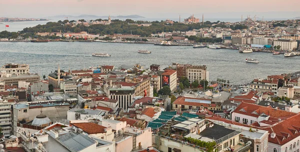 İstanbul 'da Sofya Camii ve Boğazı. Osmanlı İmparatorluğu. Türkiye