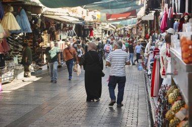 İstanbul şehir merkezindeki büyük pazar. Resimli bir pazar yeri. Türkiye