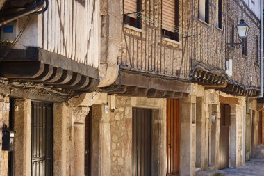 La Alberca geleneksel kırsal cepheleri. Ortaçağ köyü. Salamanca, İspanya