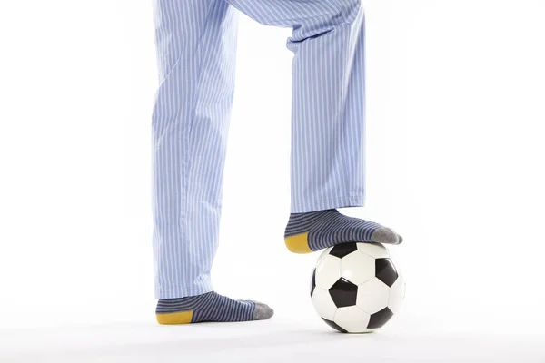 Jeune Homme Pyjama Jouant Football Détail Des Jambes Vêtements Nuit — Photo
