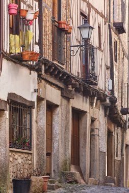 La Alberca geleneksel kırsal cepheleri. Ortaçağ köyü. Salamanca, İspanya