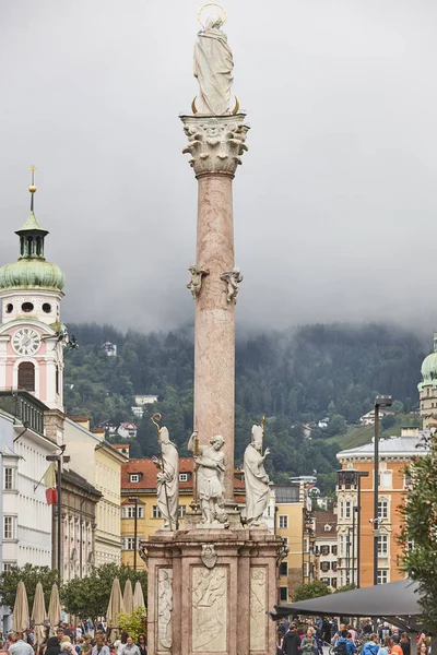 Szent Annes Oszlop Emlékmű Innsbruck Belvárosának Fénypontja Ausztria — Stock Fotó