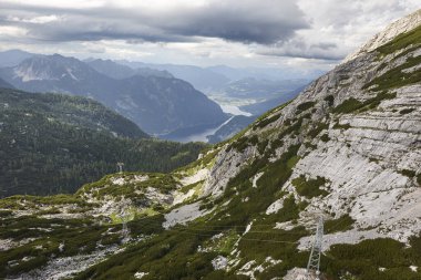 Gjaid istasyon teleferiği. Dachstein sıradağları. Yukarı Avusturya