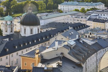Yukarıdan tarihi Salzburg kasabası. Salzburgerland bölgesi, Avusturya