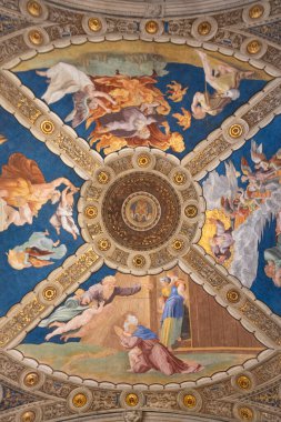 Heliodorus 'un odası. Rafael 'in dekore edilmiş çatısı. Reassance. Vatikan, İtalya