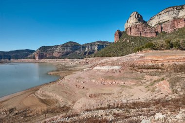 Sau su deposu. İklim değişikliği ve çölleşme. Katalonya 'da kuraklık. İspanya