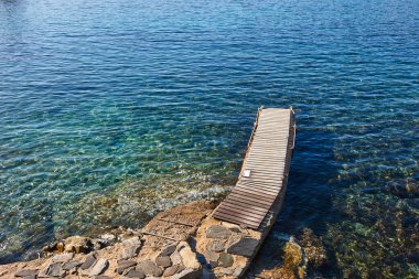 Akdeniz 'in üzerinde Springboard. Costa brava. Katalonya, İspanya