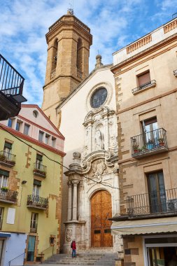 La Bisbal 'in pitoresk şehir merkezi. Baix Emporda, Girona. İspanya