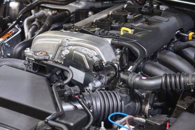 Araba motoru bloğu detayı. Motor endüstrisi. Otomotiv teknolojisi