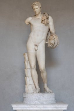 Hermes de Belvedere heykeli. Antik mitoloji heykeli. Vatikan, Roma. İtalya