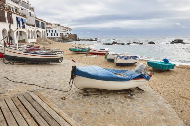 Calella de Palafrugell 'in resimli köyü. Akdeniz kıyısı. Costa Brava