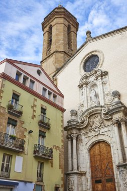 La Bisbal 'in pitoresk şehir merkezi. Baix Emporda, Girona. İspanya