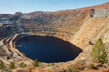 Açık döküm minerali. Corta Atalaya. Minas de Riotinto. Huelva, İspanya