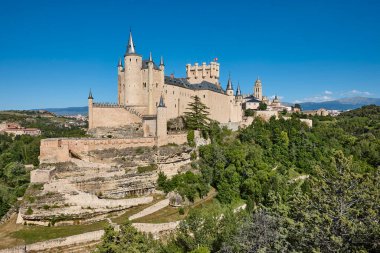 Segovia Alcazar ve Kule Katedrali. İspanya 'nın ortaçağ şehri