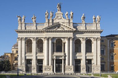 Saint John Lateran iç mekanının tarihsel başyapıtı. Roma vurgusu, İtalya
