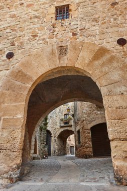 Geleneksel ortaçağ köyü Pals. Costa Brava, Girona, İspanya