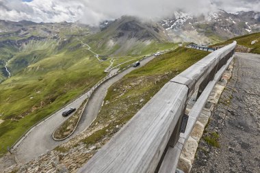 Grossglockner. Alp yılanı dağ yolu. Avusturya 'nın tarihi rotası
